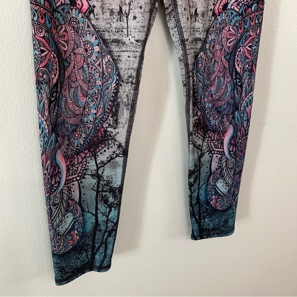 Evolution and Creation Pink Teal Elephant Print Active Wear Leggings Size S - Picture 4 of 6
